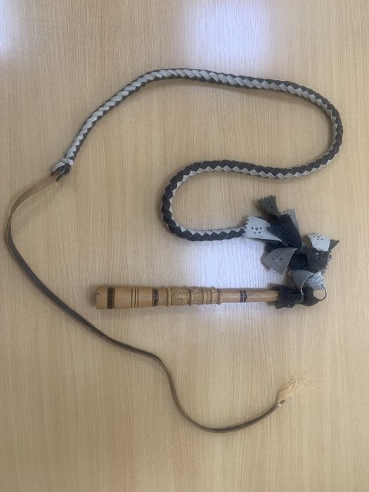 Кнут (батіг шкіряний)