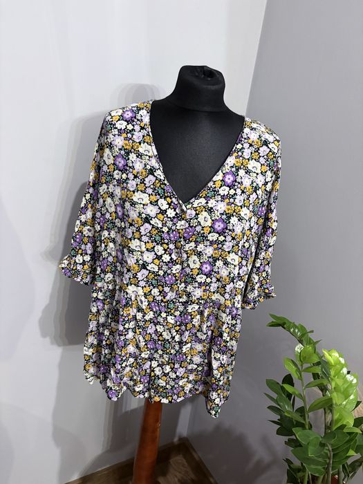 Wiosenna luźna bluzka w kwiaty dłuższy tył plus size 2XL 44