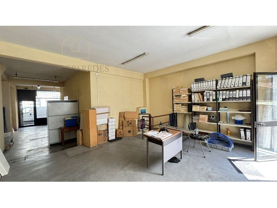 Loja com logradouro para comprar na Rua Alves de Veiga - Porto