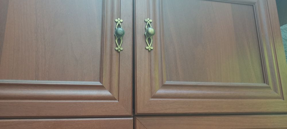 Продаю дерев'яну  ШАФУ