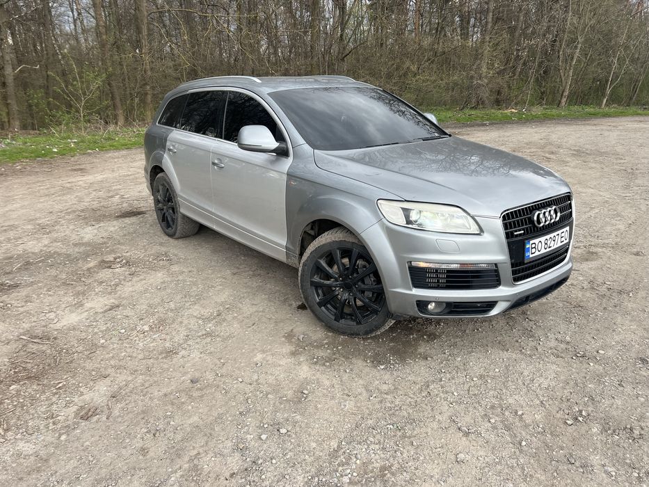 Продам Ayді Q7..