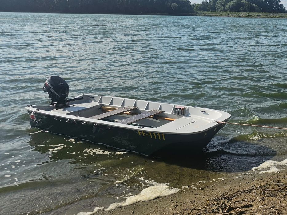 Łódź wędkarska. Suzuki DF6