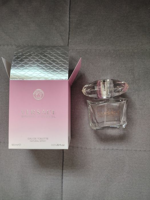 Pusta butelka po perfumach Versace