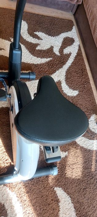 Велотренажер SPIRIT Fitness SU139