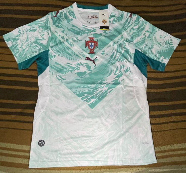 Camisolas de vários clubes