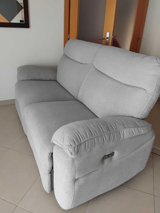 Sofá elétrico semi novo