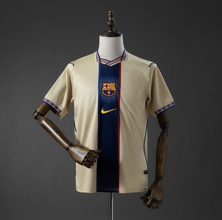 Camisas de clubes e seleções