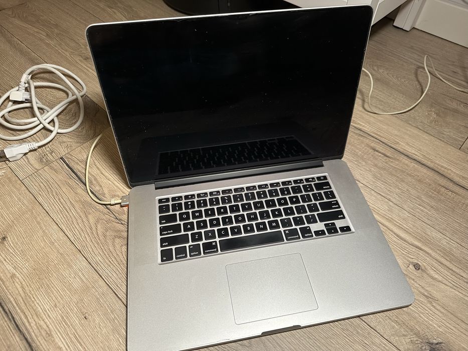 Macbook Pro Retina 2012 sprawny tanio