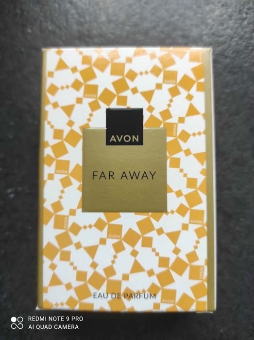 Woda Avon Far Away
