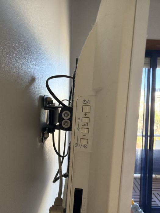 Televisao TOSHIBA 23”