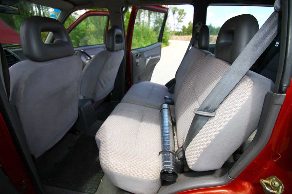 Nissan Terrano II c/Ac 7 lugares 1995