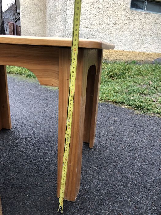 Дитячий, деревʼяний стіл та 2 стільці