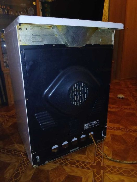 Продам электрическая плита Hansa / Elektroherd в рабочем состоянии!