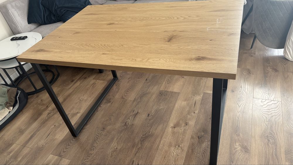 Stół Jysk 80x120 kolor ciepły dąb/czarny