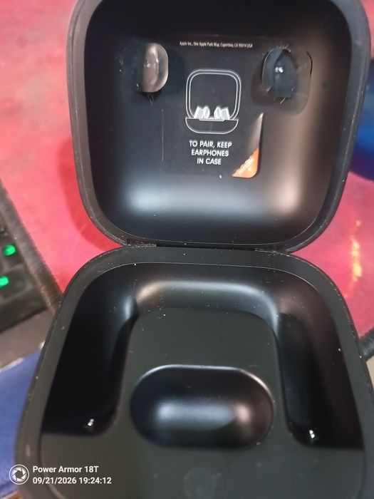 oryginalne etui ładujące  Powerbeats Pro