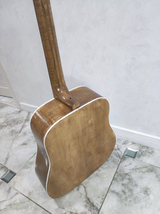 Гітара ручна робота