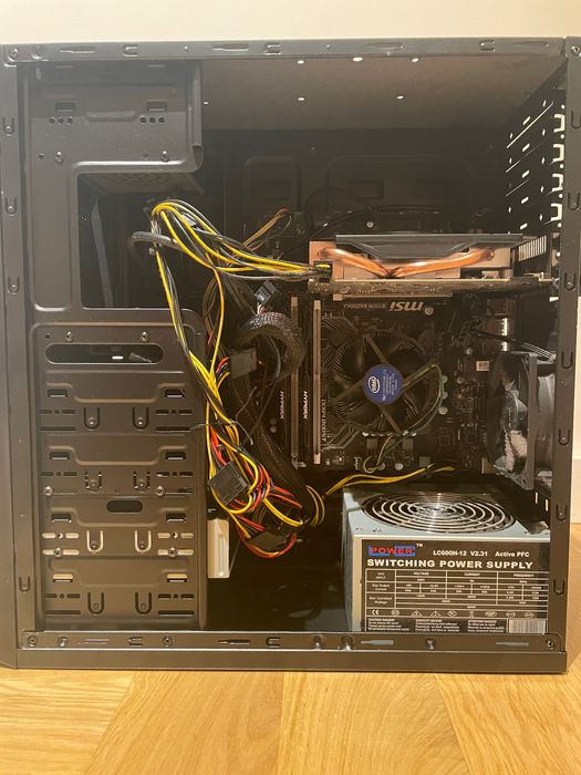 Komputer stacjonarny