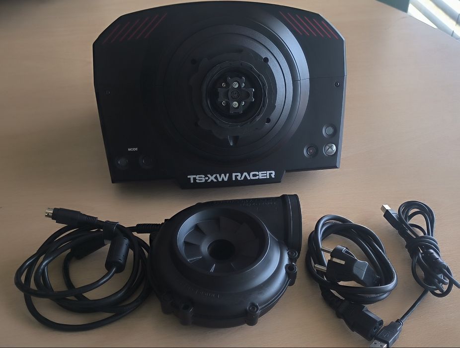 Base Thrustmaster TS-XW para PC e Xbox