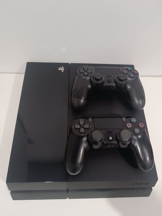 PlayStation 4 (PS4 / CUH 1116A) em Excelente Estado + Kit Completo