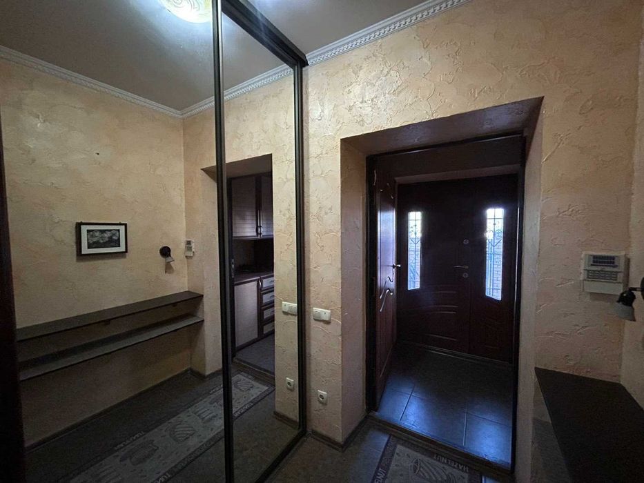 ПРОДАЖ Будиноку  з ЯКІСНИМ  ремонтом та меблями!!!