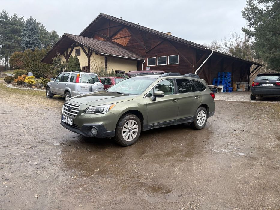 Subaru Outback Napęd 4x4, hak, niski przebieg.