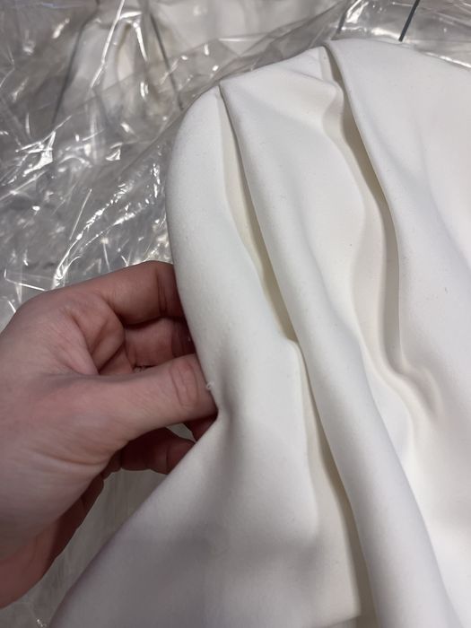 Suknia ślubna rybka z trenem i bufkami gładka satyna