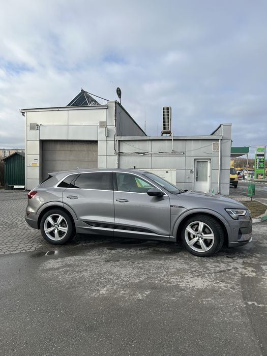 Audi e-tron 2019 VIN WAUZZZGE0KB018795 фото оголошення 19 з 23