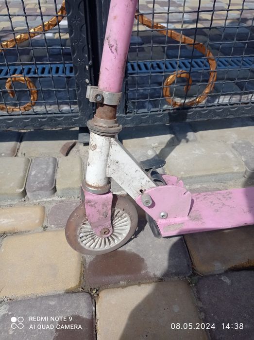 Дитячі самокати ..