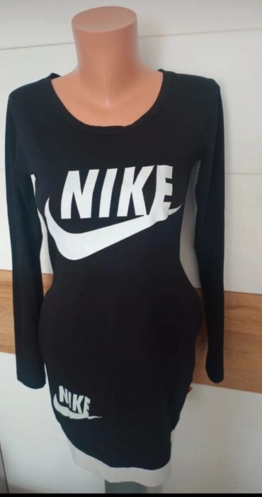 Sukienka sportowa damska Nike