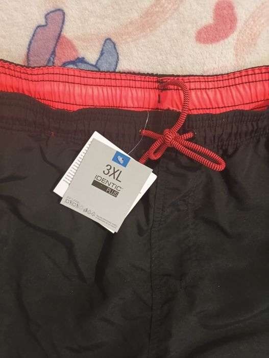 Nowe z metką spodenki 3XL czarne mają kieszenie