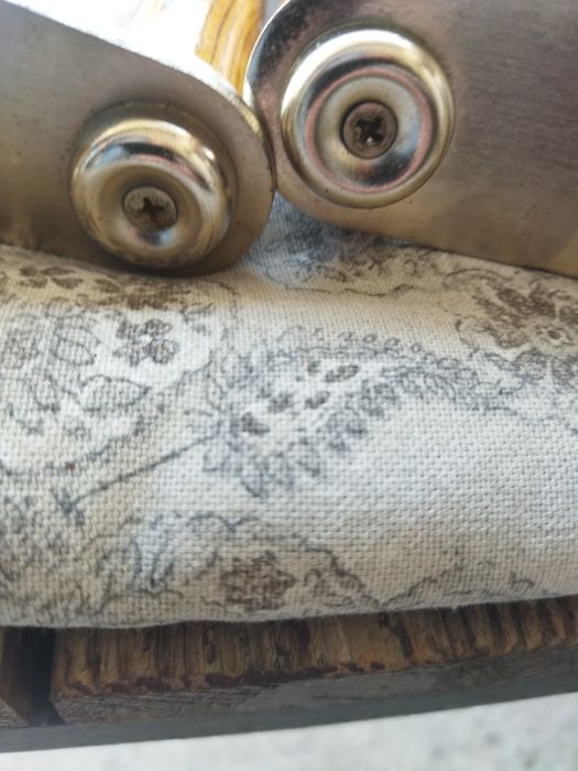 Продам; ручки дверные большие( для учреждений)