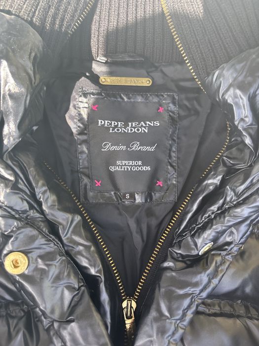 Blusão Pepe jeans de sebgira tamanho S com gorro de tirar e por.