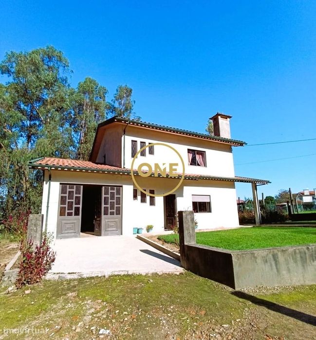 Oportunidade- Moradia T3, Anexo T2 e Terreno Rústico em Carreira e Fon