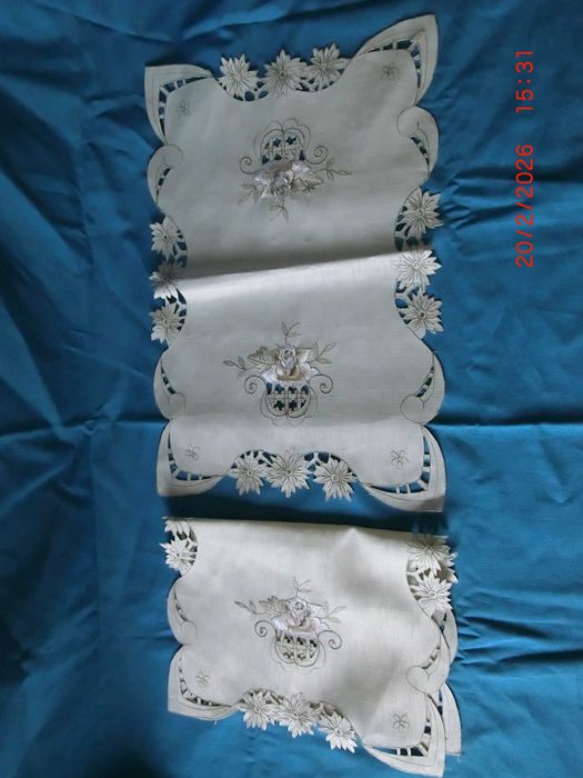 Colcha de Lã feita à mão. C/ Oferta de  4 Panos.