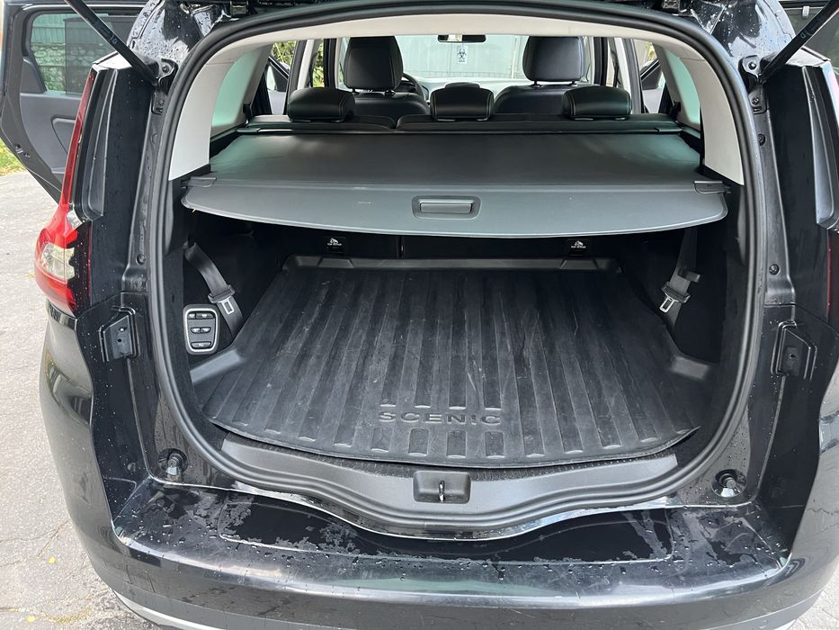 Renault Scenic 7 місць