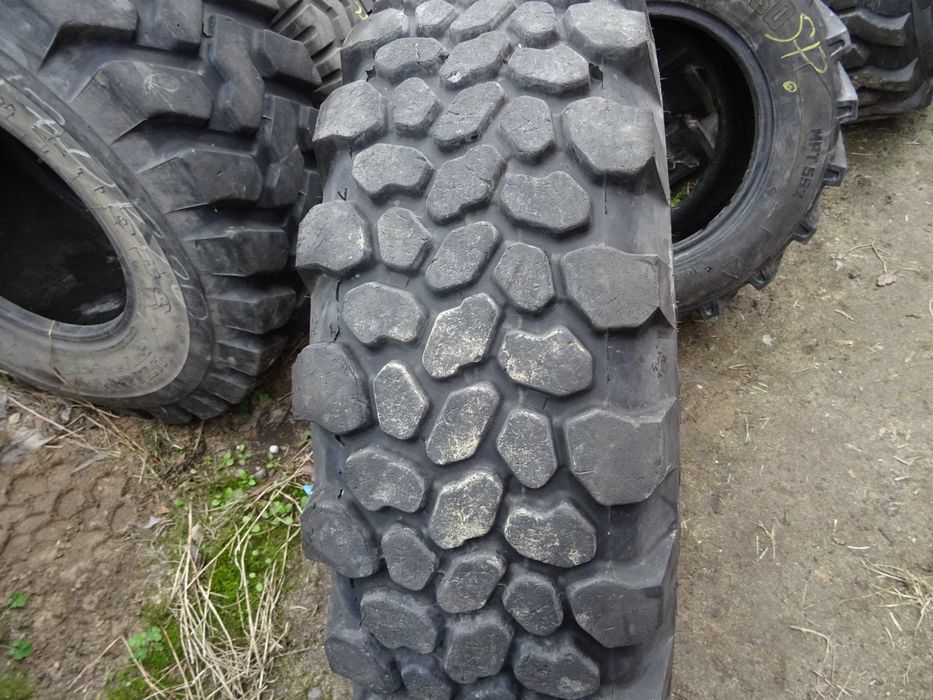 opona 335/80R20 Continental MPT81 ( 650 netto)