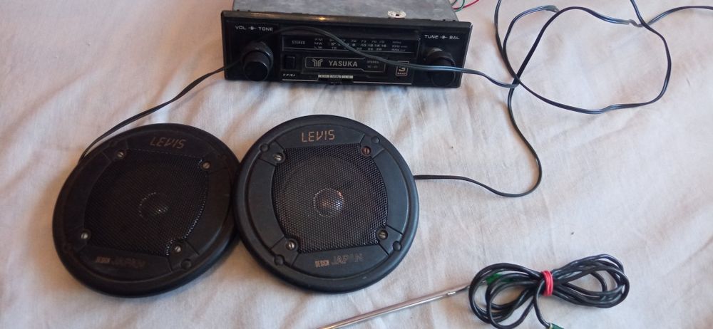 Ретро радіоприймач YASUKA