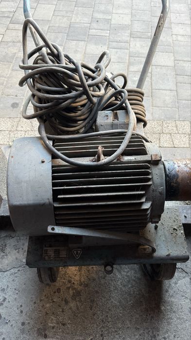 Silnik elektryczny 7,5 kW sprawny MEZ
