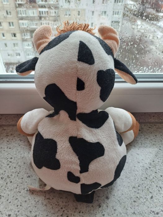 М'яка іграшка корівка