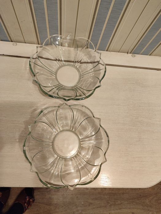 Різний посуд у відмінному стані