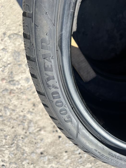 Шини 275/35/21 ЯК НОВІ‼️ 8+mm‼️Goodyear‼️;зимові;резина склад R21