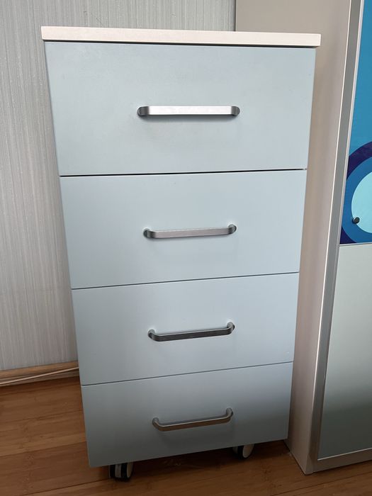 Меблі в дитячу подростковый уголок стол компьютерный