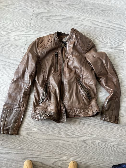 Casavo em pele de senhora