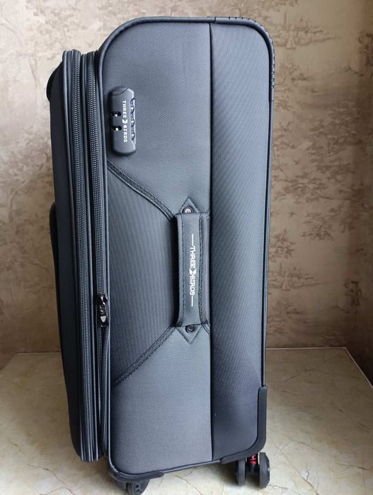 Продам валізу розмір L