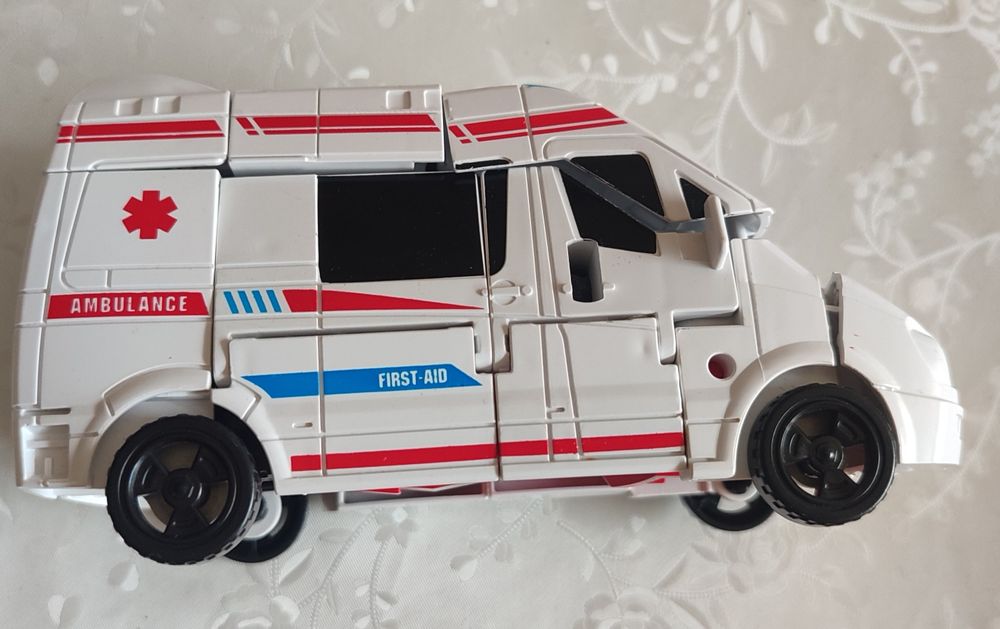 Робот трансформер