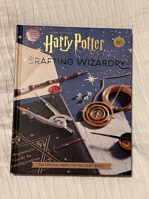 Книга  Harry Potter Crafting Wizardry