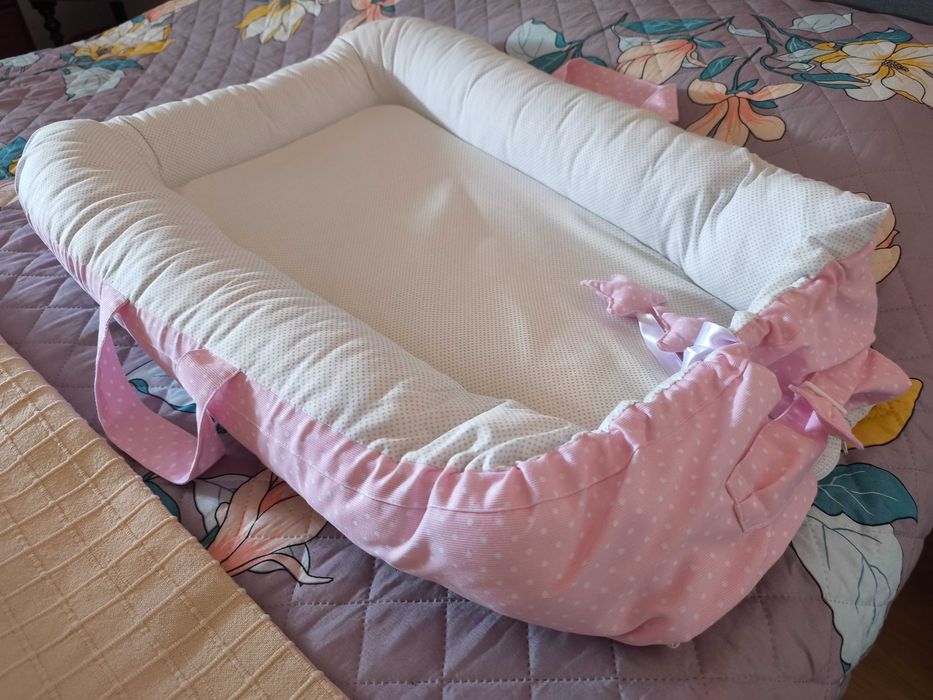 Ninho Redutor rosa para bebé