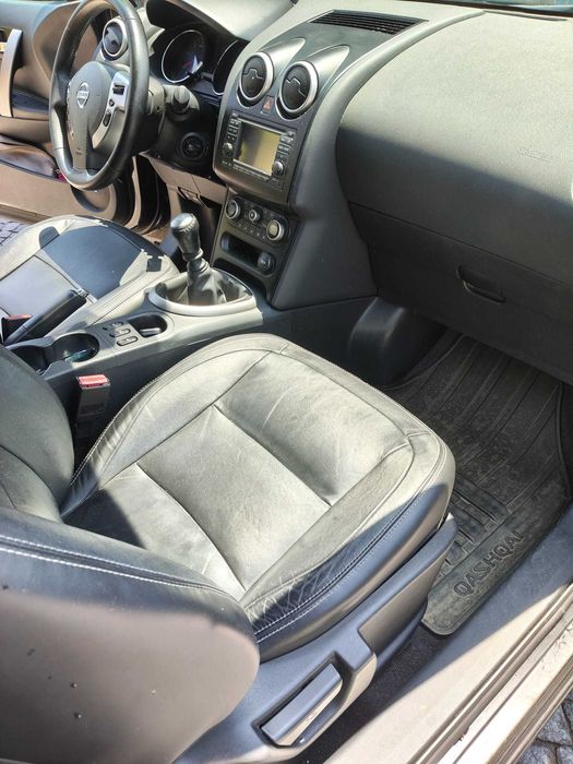 Nissan qashqai 2010