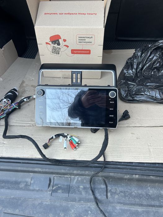 Продам магнитолу на Toyota Prado 150