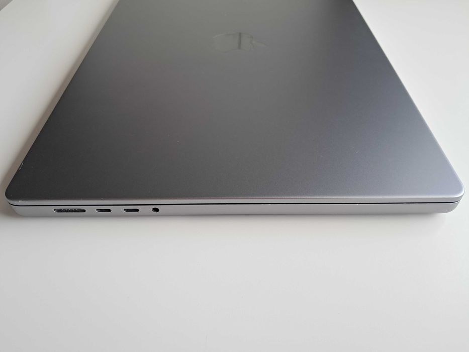 Laptop Apple Macbook Pro M1 Max 2021 16,2" 64 GB / 1 TB 32 rdzenie GPU